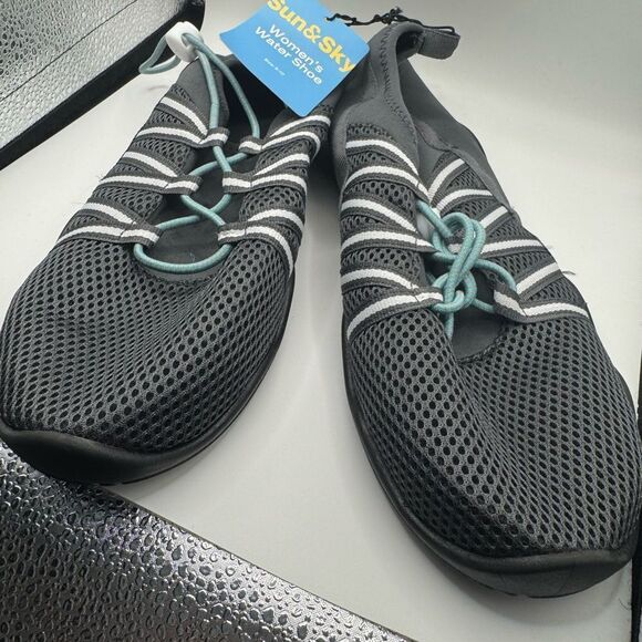 Sun & Sky Shoes - Sun & Sky Women's Grey Mesh swim shoes  size 9 to 10